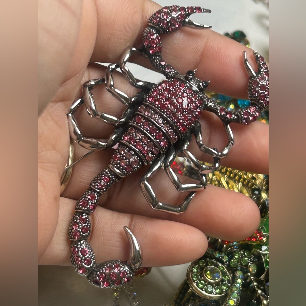 Rhinestone Scorpion Pin Brooch in Fuchsia Crystals